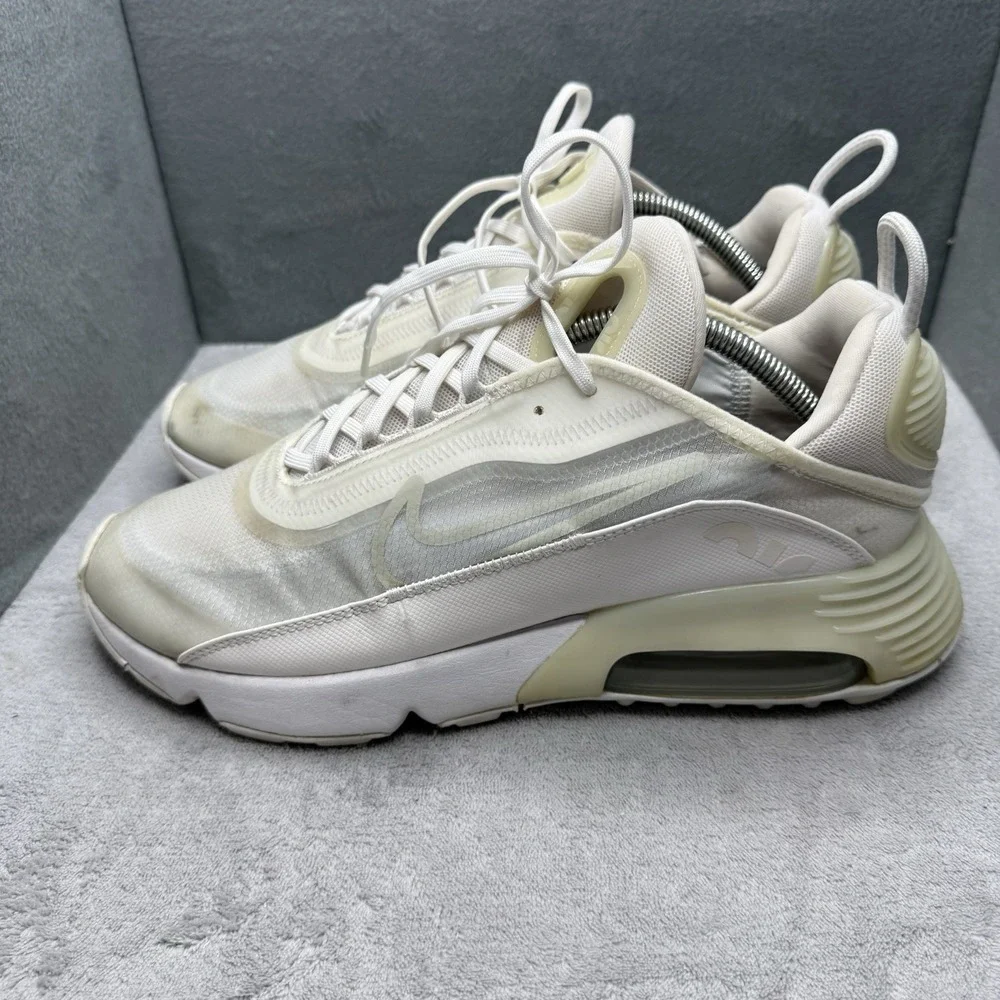 Nike Air Max 2090 Triple White Wolf Grey Men's Size 10.5 BV9977-100 Sneakers